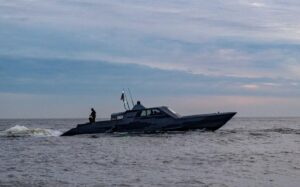 US Navy SEALs und KSM trainieren in der Ostsee. Foto: William Carlisle/U.S. Navy