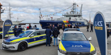 Indienststellung "Rügen" im Hafen von Stralsund. Foto: Hauptzollamt Stralsund