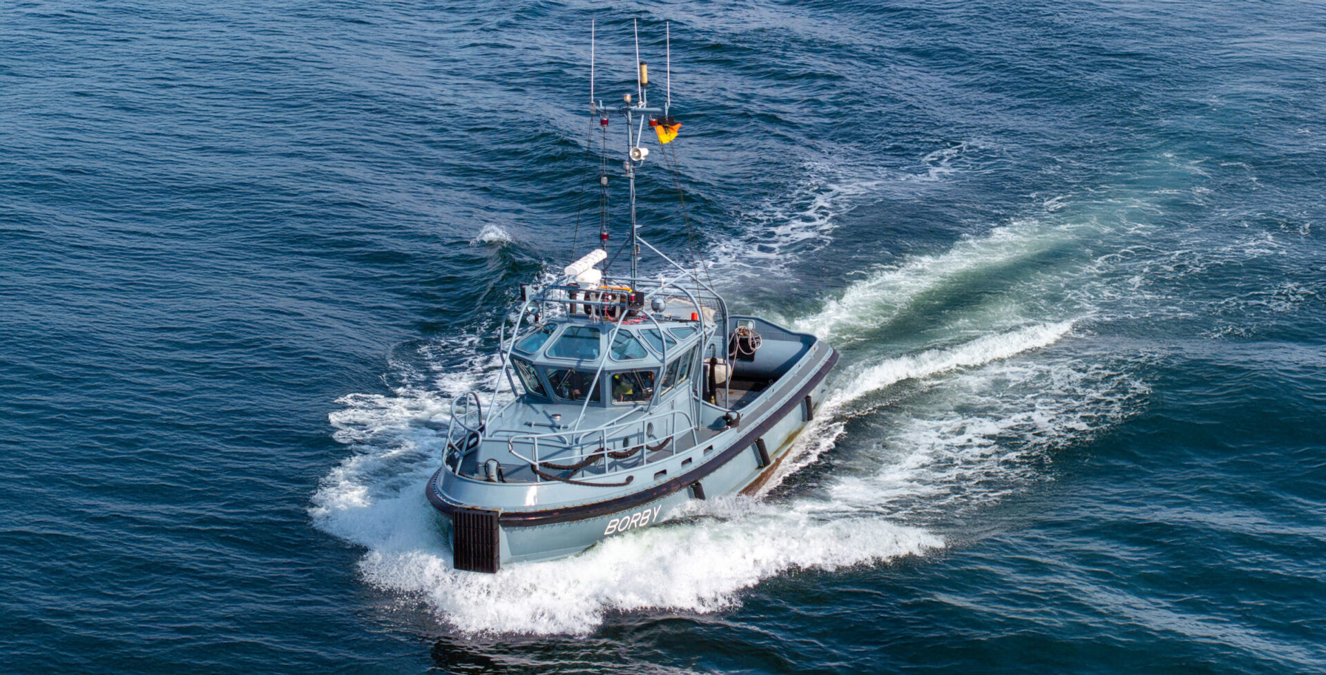 Smallest unit of the navy, tugboat "Borby" Photo: Michael Nitz Naval Press Service