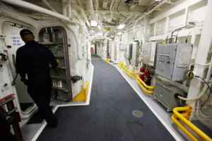 Blick in das Innenleben der Zumwalt, Foto: Michael Dwyer (AP) 32 marineforum