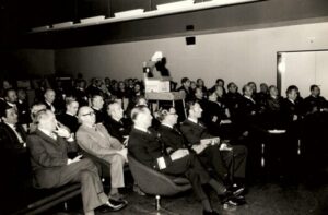 Feierliche Inbetriebnahme des Verfahrenstrainers im Jahr 1974, Foto: Bw