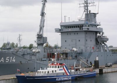 Tender Werraund Polizeiboot Falshöft, Foto: Bw/ Hans-Georg Paulinius