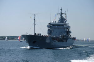 Kieler Woche: Tender Elbe mit Besuchern an Bord. Foto: hsc