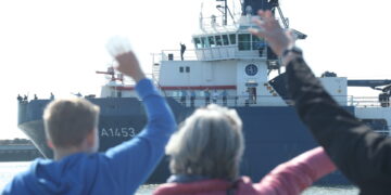 Auslaufen der Rügen aus Wilhelmshaven Foto: BW/ Tönnies