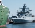 Korvette Magdeburg und Schlepper Borkum. Foto: hsc
