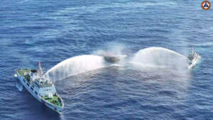 Chinesische Küstenwachschiffe stoppen ein philippinisches Versorgungsschiff, Foto: Philippinische Küstenwache