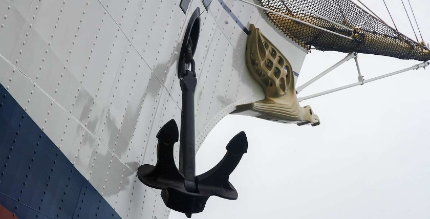 Anchor sail training ship "Gorch Fock". Picture: Bundeswehr/Leon Rodewald