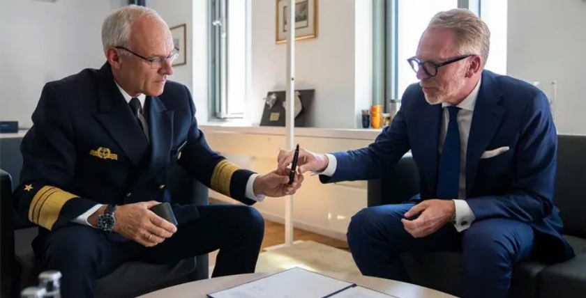 Agreement signed between the Navy and GDWS. Photo: German Navy