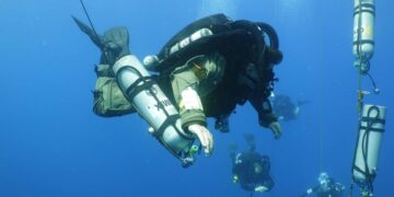 Mine divers are among the navy's specialists, photo: Bw/Kempl