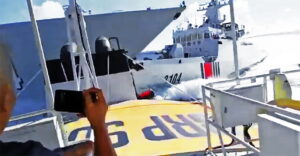 Scary moment in the South China Sea, photo: Philippine Defence Forces