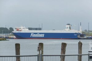Die FINNWAVE beim Ladevorgang. Bild: Reederei Finnlines