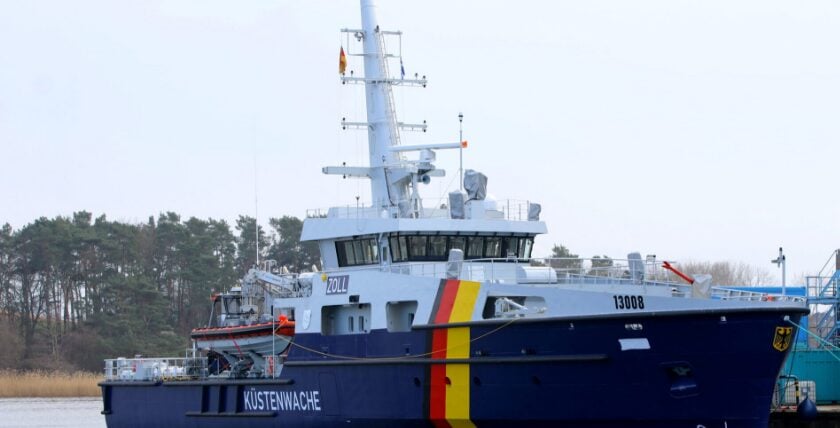 Dritter Neubau "Friesland" an den Zoll übergeben. Foto: NVL/Tilo Wallrodt