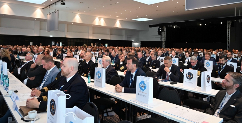 Fully occupied conference hall in Linstow, photo: hsc