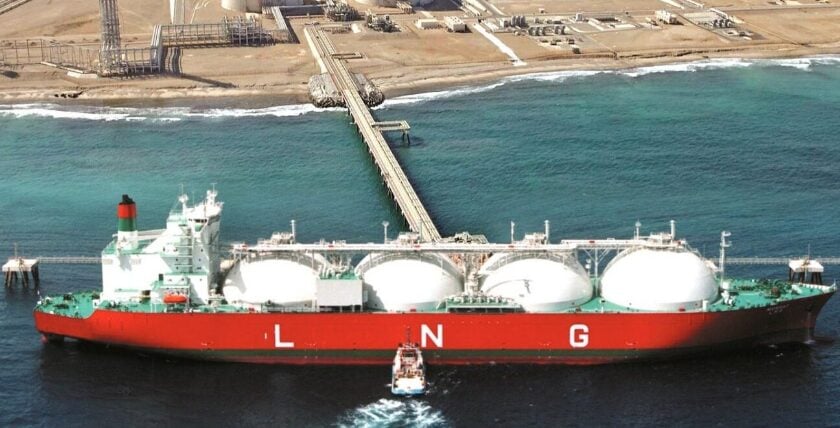 Gas tanker in front of an LNG terminal. Image: Oman LNG