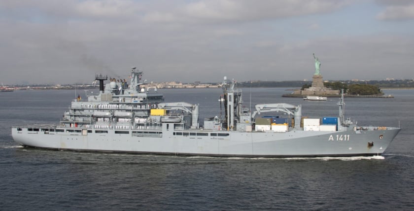 EGV "Berlin" passes the Statue of Liberty entering New York Photo: Bw/Vollborth