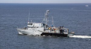 Minenjagdboot "Dillingen" auf dem Weg zum NATO-Manöver Northern Coasts 25. Foto: Bw/S.Fischer