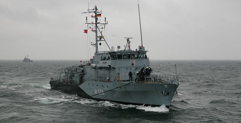 Minehunter FULDA during the RAS manoeuvre in the Baltic Sea, photo: PIZ Marine/Björn Wilke