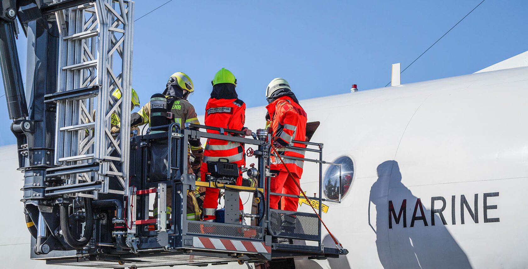 Foto: Flugsicherheitsübung im Marinefliegerhorst Nordholz, Bw/Krone