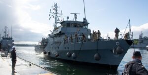 Minenjagdboot "Fulda" beim Auslaufen in Kiel Foto: Deutsche Marine