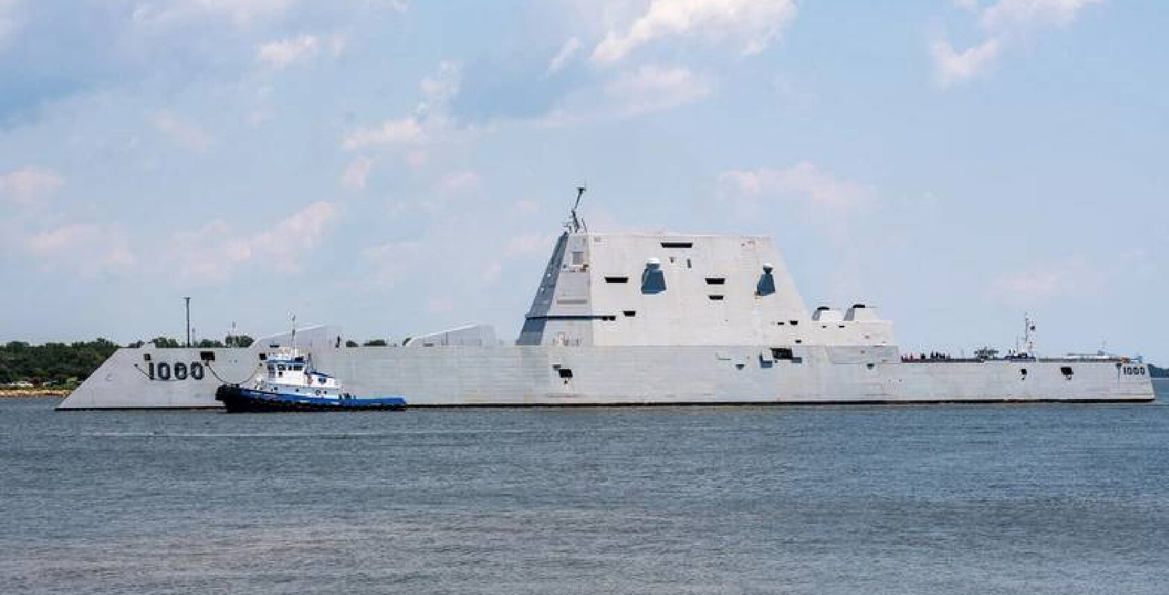 USS ZUMWALT being removed from HII Ingalls Shipbuilding. Photo: HII