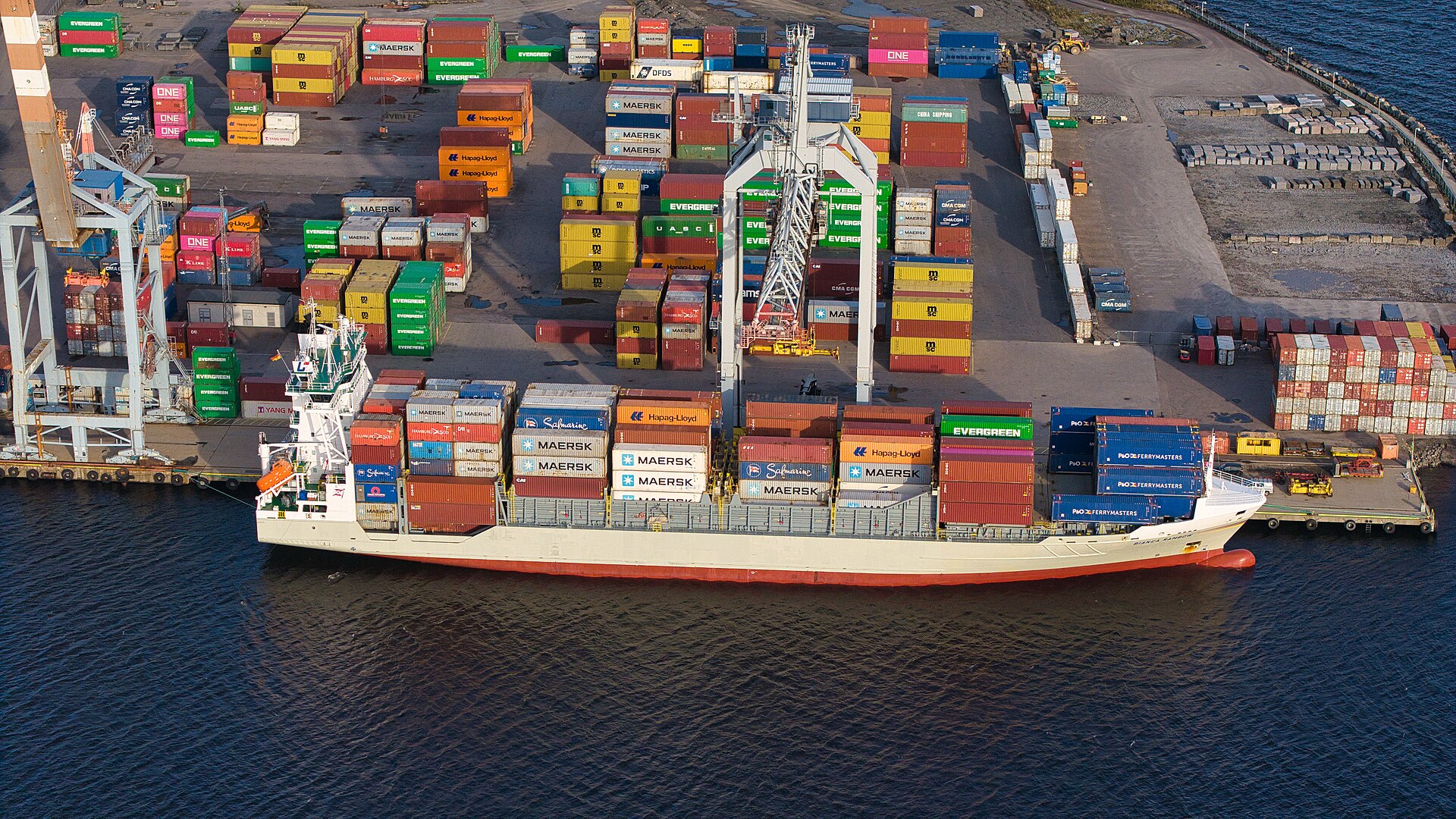 Bild: Auch viele Container werden zur Schädlingsbekämpfung begast. Reustli/CC BY-SA 4.0