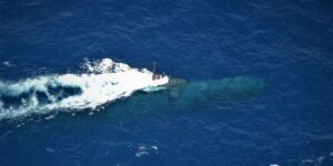 U-32 auf Periskoptiefe. Foto: Bundeswehr