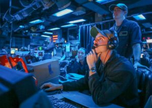 Operationszentrale USS Shiloh (Ticonderoga-Klasse). Foto: US-Navy/A. Rosen