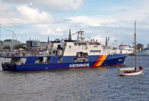 „Bad Düben“ (BP83) 2022 in Hamburg mit 12er HETI. Foto: Wolfgang Fricke/CC BY 3.0