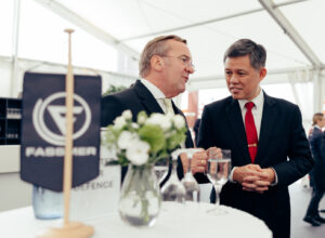 Bundesverteidigungsminister Boris Pistorius und Singapurs Verteidigungsminister Chan Chun Sing. Foto: Fassmer