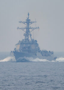 USS Paul Ignatius während Fehmarn Belt Passage Foto. Michael Nitz
