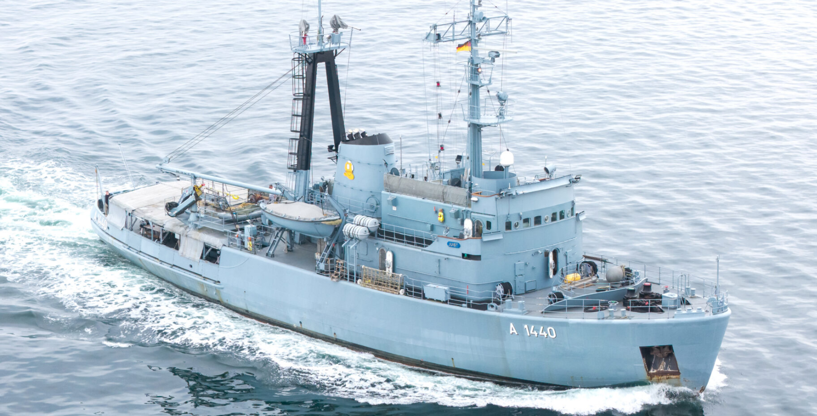 Juist ist schwimmende Ausbildungsplattform für Marinetaucher Foto: Michael Nitz