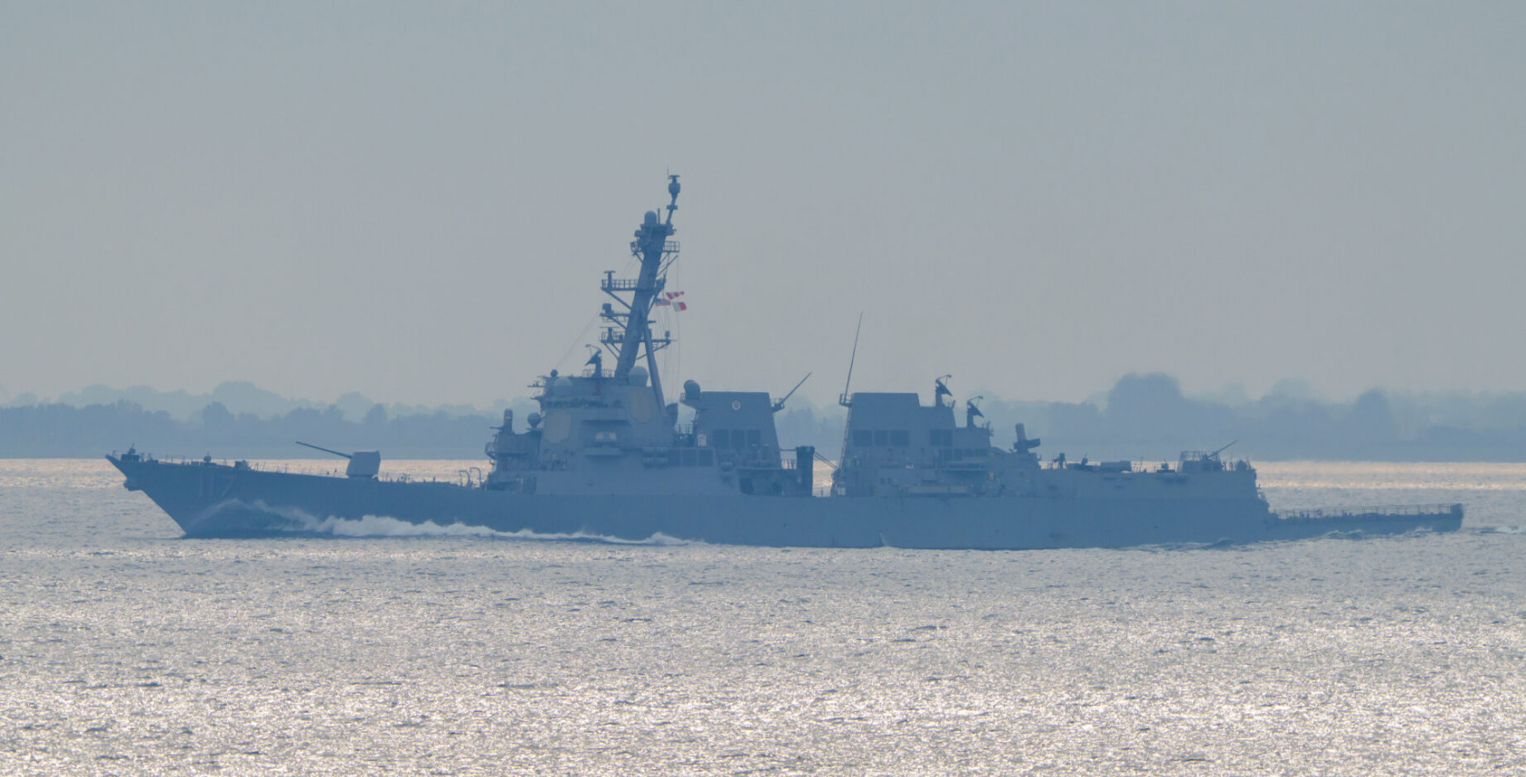 USS Paul Ignatius während Fehmarn Belt Passage Foto. Michael Nitz