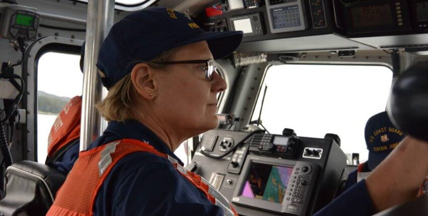 1MFO Header Beitrag 840x428 px – 95 Vizeadmiralin Linda Fagan ist hier zu sehen. Am Mittwoch wurde sie als neue Kommandantin des Dienstes bestätigt. www.militarytimes.com