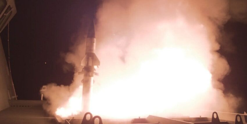 Start eines Nahbereichs-Abwehr-FK von INS Oz. Foto: Rafael