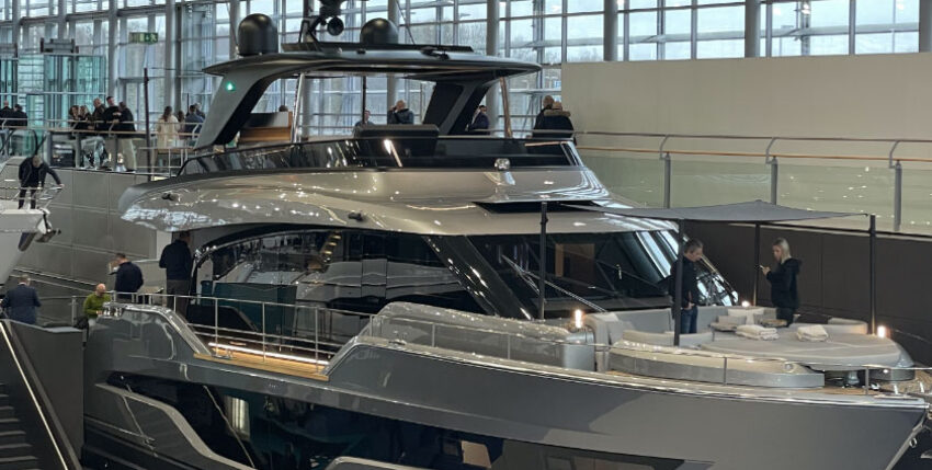 Sogar eine ganze Halle voll Superyachten auf der Boot in Düsseldorf, Foto: M. Veers