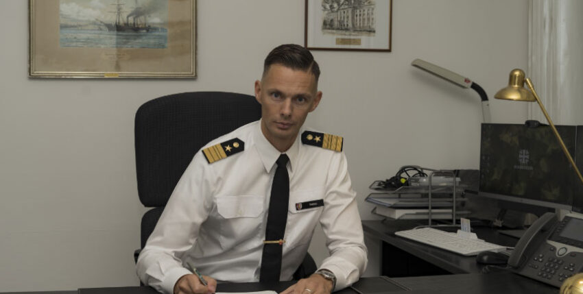 Der scheidende Kommandeur des 1. Korvettengeschwaders, Fregattenkapitän Kenneth Harms, Fotos: Daniel Angres