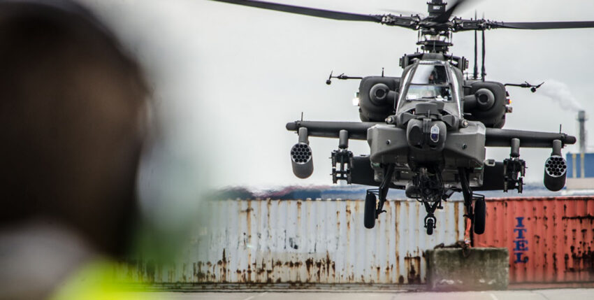 Apache landet im Hafen