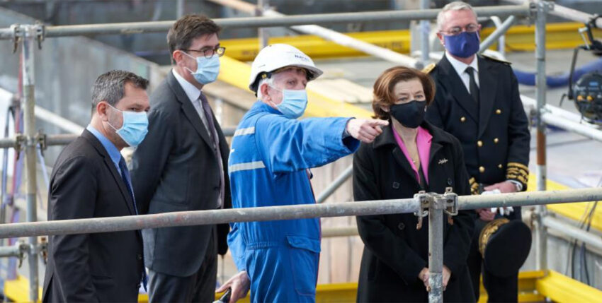 21-03-31 FDI 1 mfo Florence Parly (2. v.r.) zu Besuch bei Naval Gruop