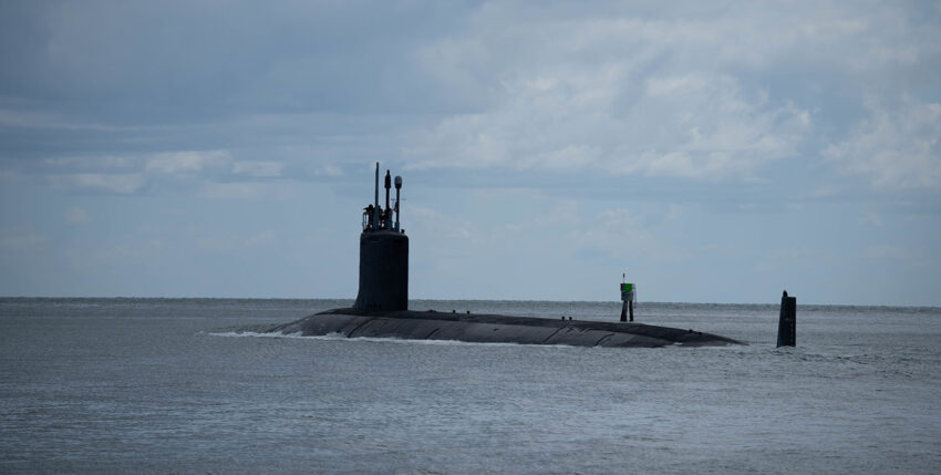 USS Illinois departs Pearl Harbor