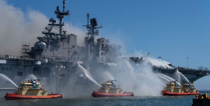 Feuer auf der Bonhomme Richard im Juli 2020. Foto: Christina Ross / U.S. Navy