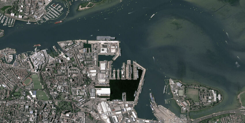 Satellite image of the aircraft carrier Queen Elizabeth in Porsmouth harbour