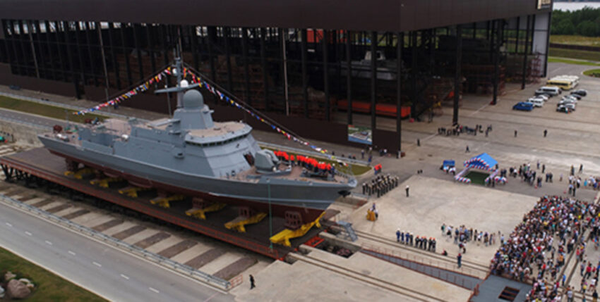 Die Sowjetsk in der Werft