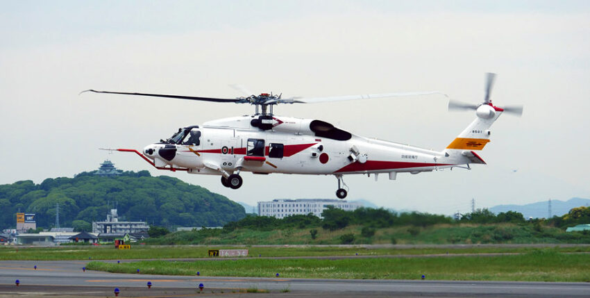 Erstflug des verbesserten SH-60K von Mitsubishi