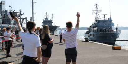 Relatives bid farewell to Homburg