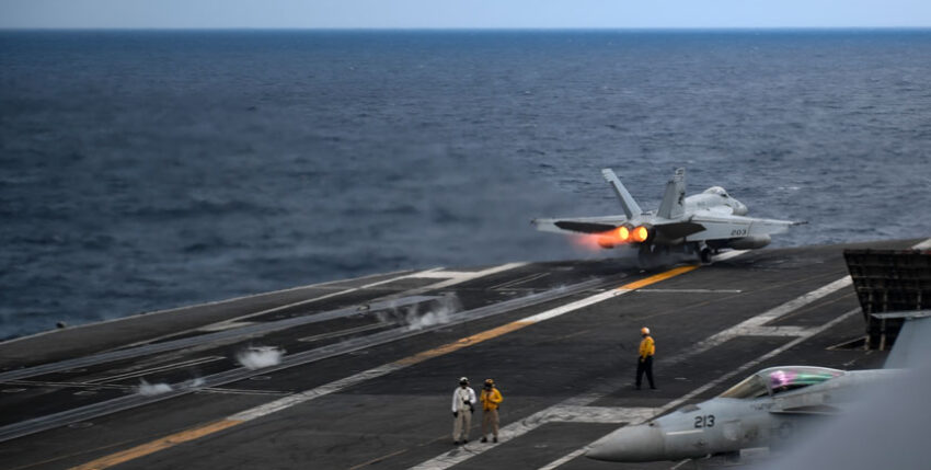 An F/A-18E Super Hornet takes off from the flight deck of the aircraft carrier USS Carl Vinson (CVN-70). Photo: Megan Alexander/US Navy
