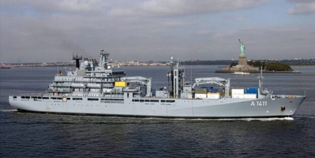 Photo: EGV „Berlin“ passes the Statue of Liberty entering New York, Bw/Vollborth