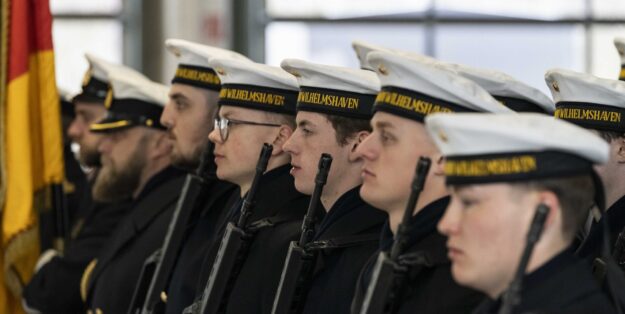 Change of command at the Wilhelmshaven naval base