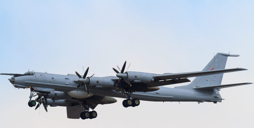 Russischer-Seefernaufklärer Tu-142 (Bear-F). Bild: Fedor Leukhin/CC BY-SA 2.0