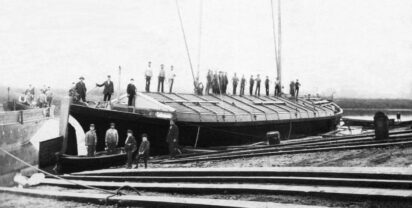 Foto: Schleppkahn JOHANNA ist Bau-Nr.1. Hitzler-Werft