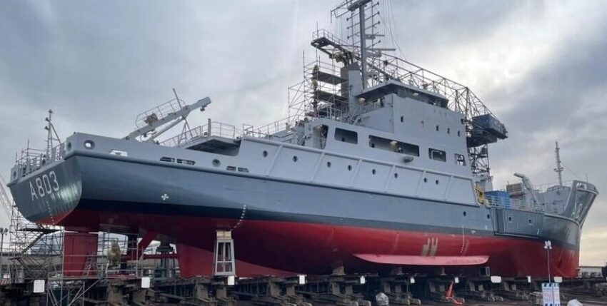 LUYMES by Royal IHC LUYMES by Royal IHC